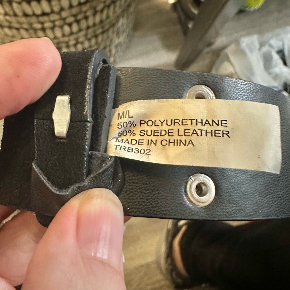 True religion belt made of suede new tag. I have a sm/med and a med/large - Picture 4 of 4